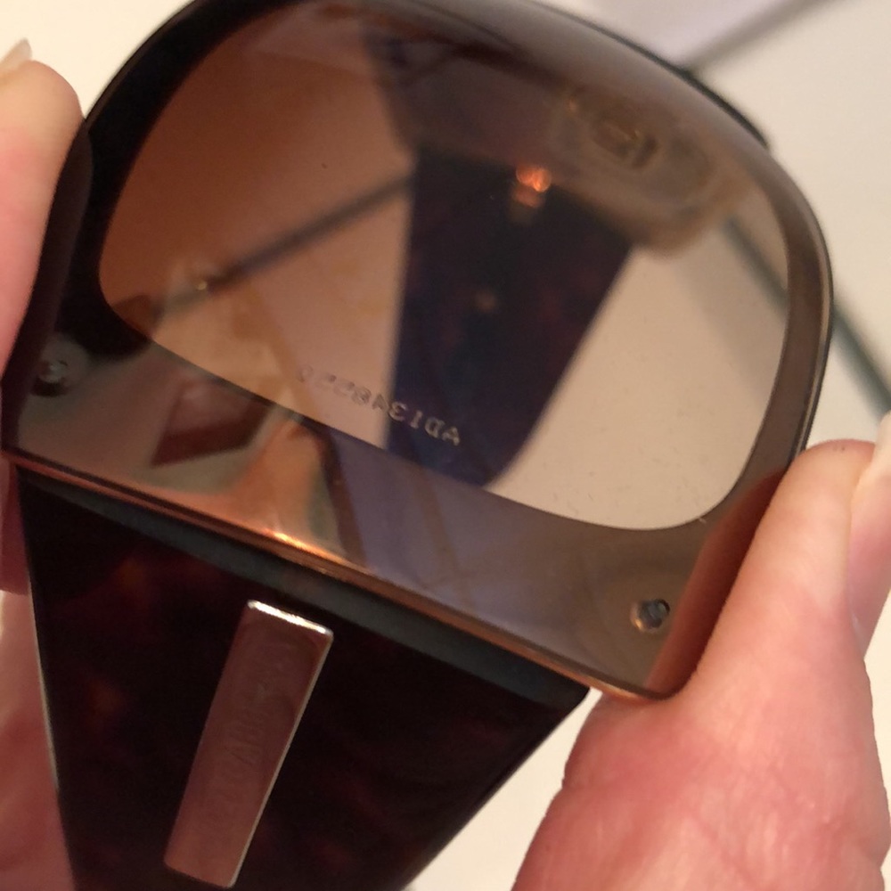 Dolce & Gabbana Shield-Style Tortoiseshell Brown Sunglasses w/ Case, Style #2030 - Picture 12 of 14